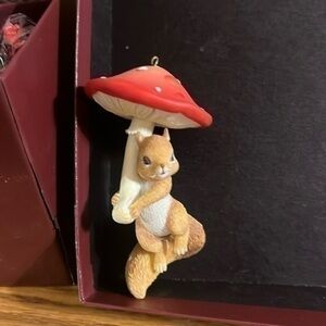 Heirloom ornaments - ( no tag) - squirrel under mushroom